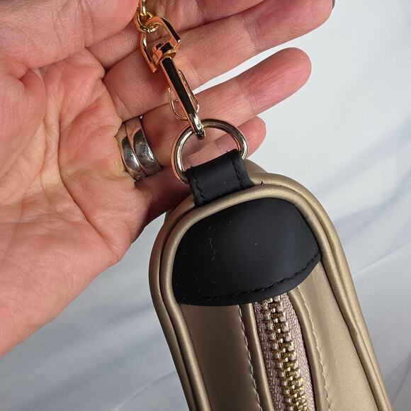 Versace Fragrance Gold Clutch Shoulder Crossbody Sm bag. Purse. Flaw! Used Once - Picture 11 of 16